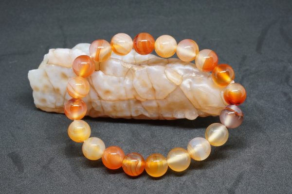 Lithothérapie : les bienfaits des bracelets en minéraux