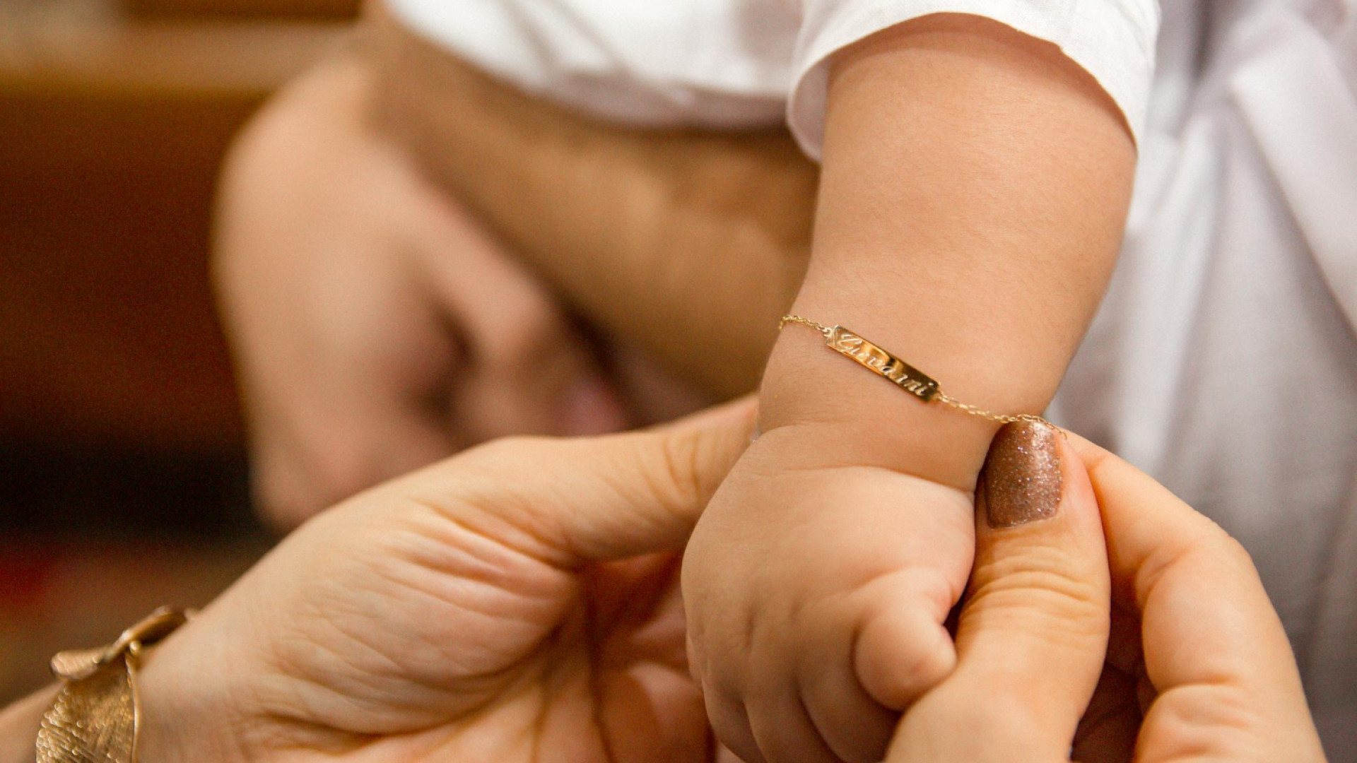Élégance et délicatesse : les bijoux en or parfaits pour un bébé !