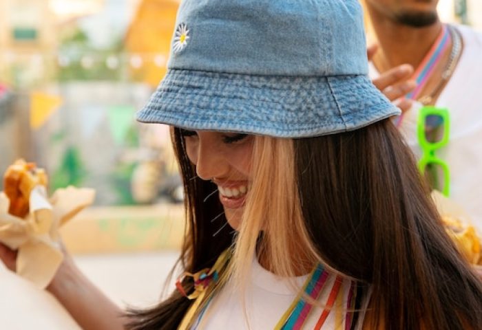 Pourquoi le bob est devenu un must-have de la mode ? Retour d’un accessoire incontournable !