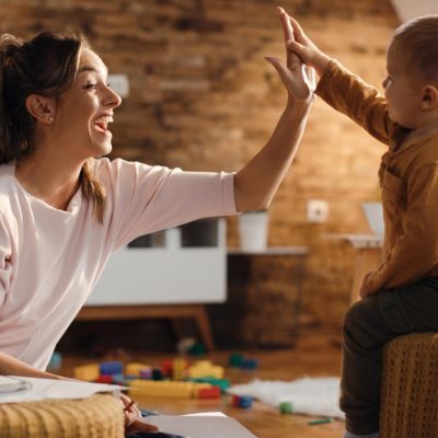 Services à la personne : une solution complète pour le ménage et la garde d’enfants