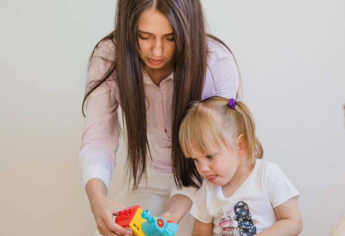 Nounou à domicile : les atouts pour la vie de famille