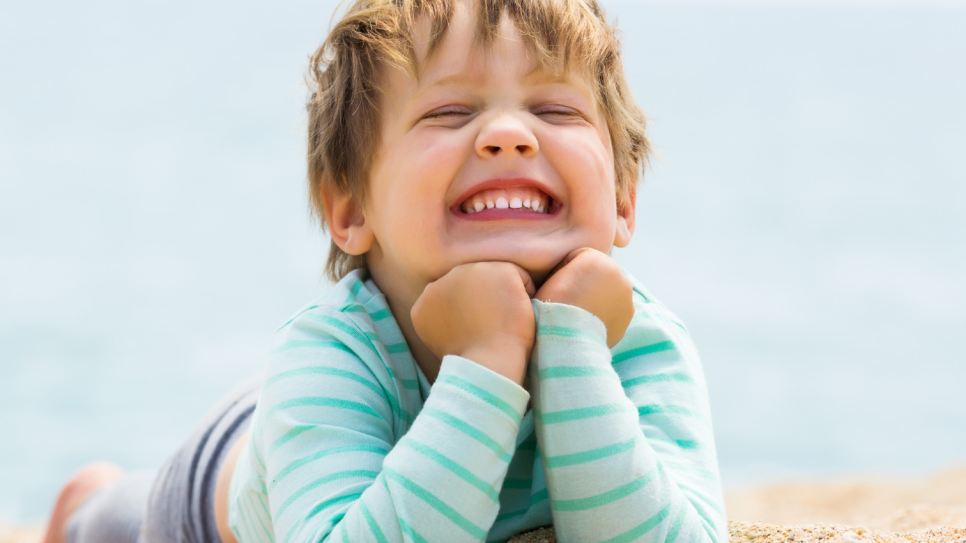 Comment bien protéger la peau de son enfant du soleil ?